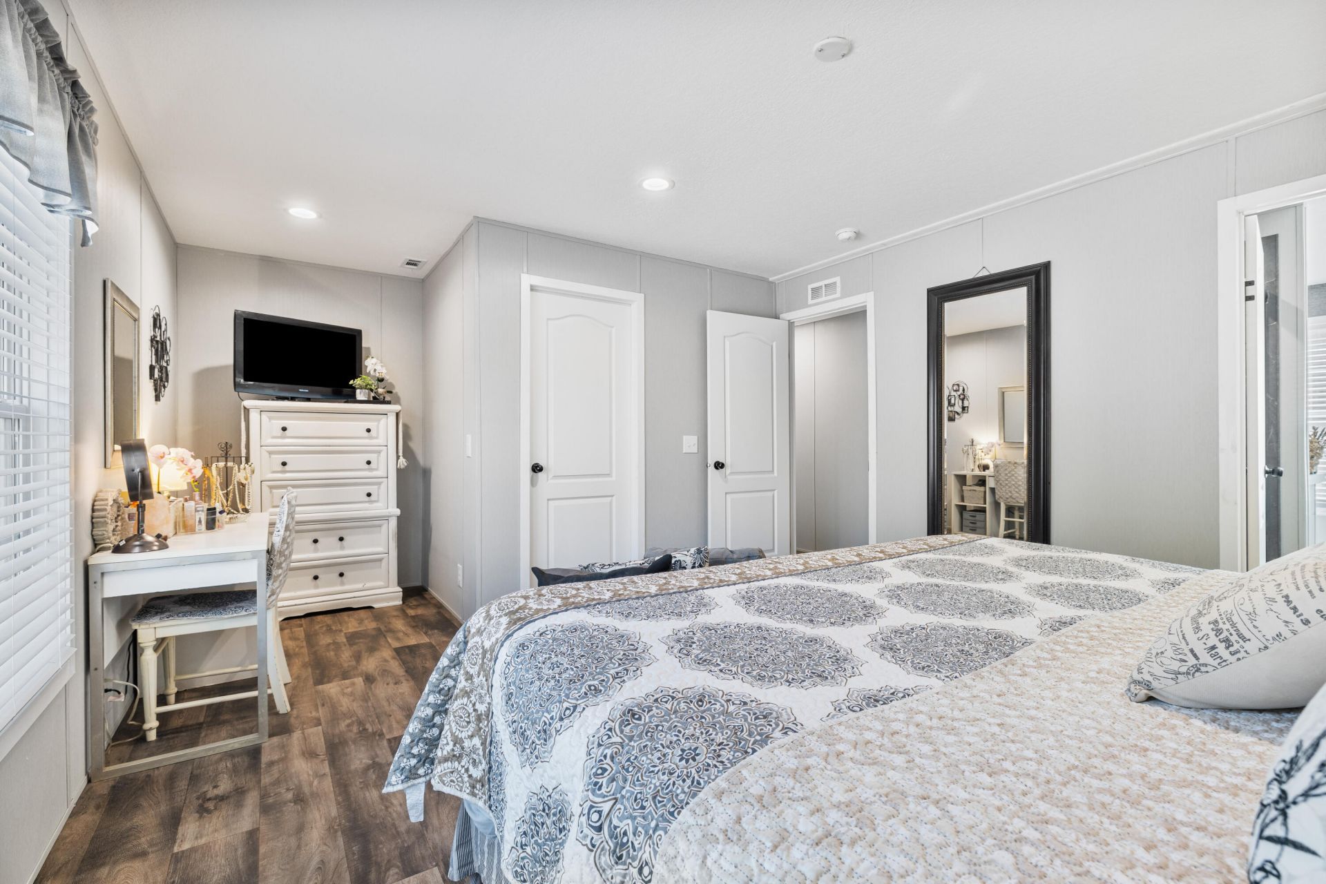 371 Rhode Drive Photo 36