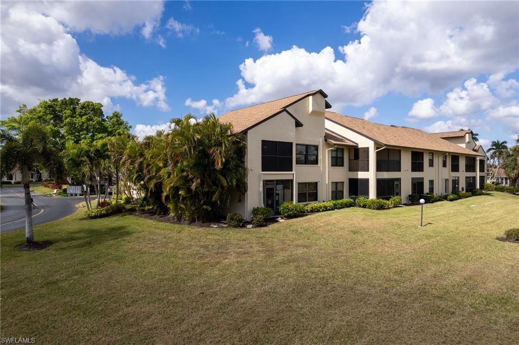 8366 Charter Club Cir, Unit 12, Fort Myers, FL 33919 Photo