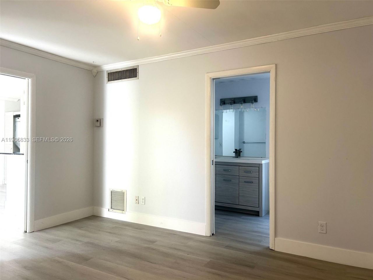 645 Executive Center Dr , Unit R101, West Palm Beach, FL 33401 Photo