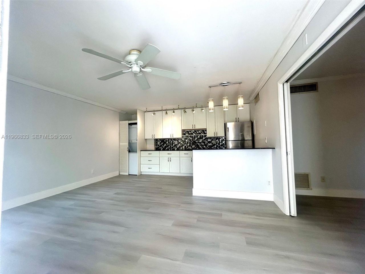 645 Executive Center Dr , Unit R101, West Palm Beach, FL 33401 Photo