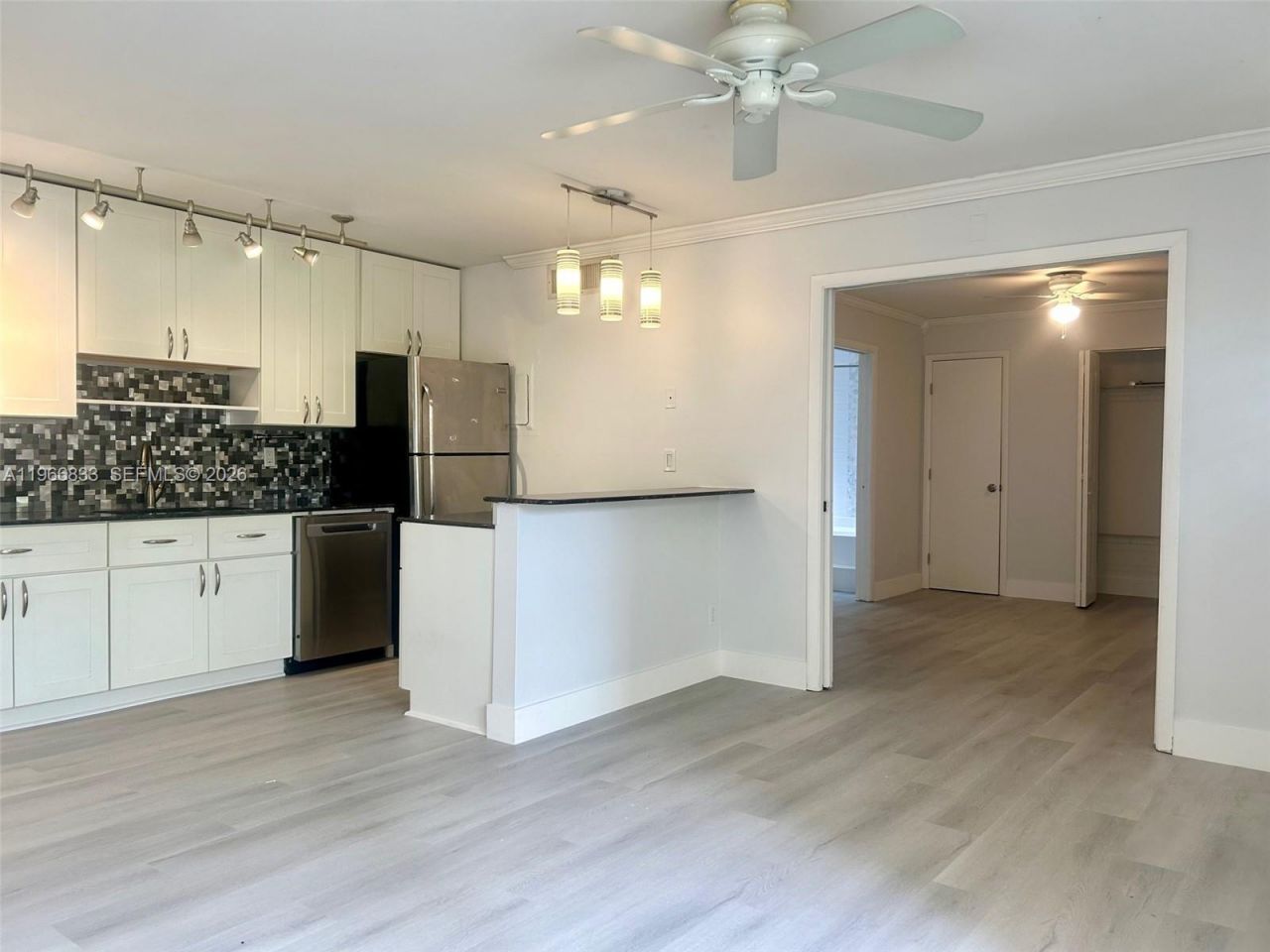 645 Executive Center Dr , Unit R101, West Palm Beach, FL 33401 Photo