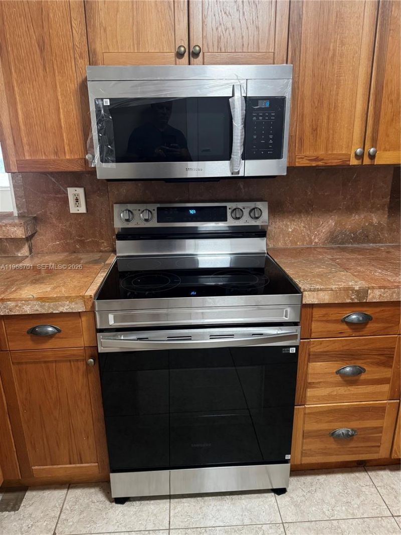 1913 S Ocean Dr, Unit 115, Hallandale Beach, FL 33009 Photo