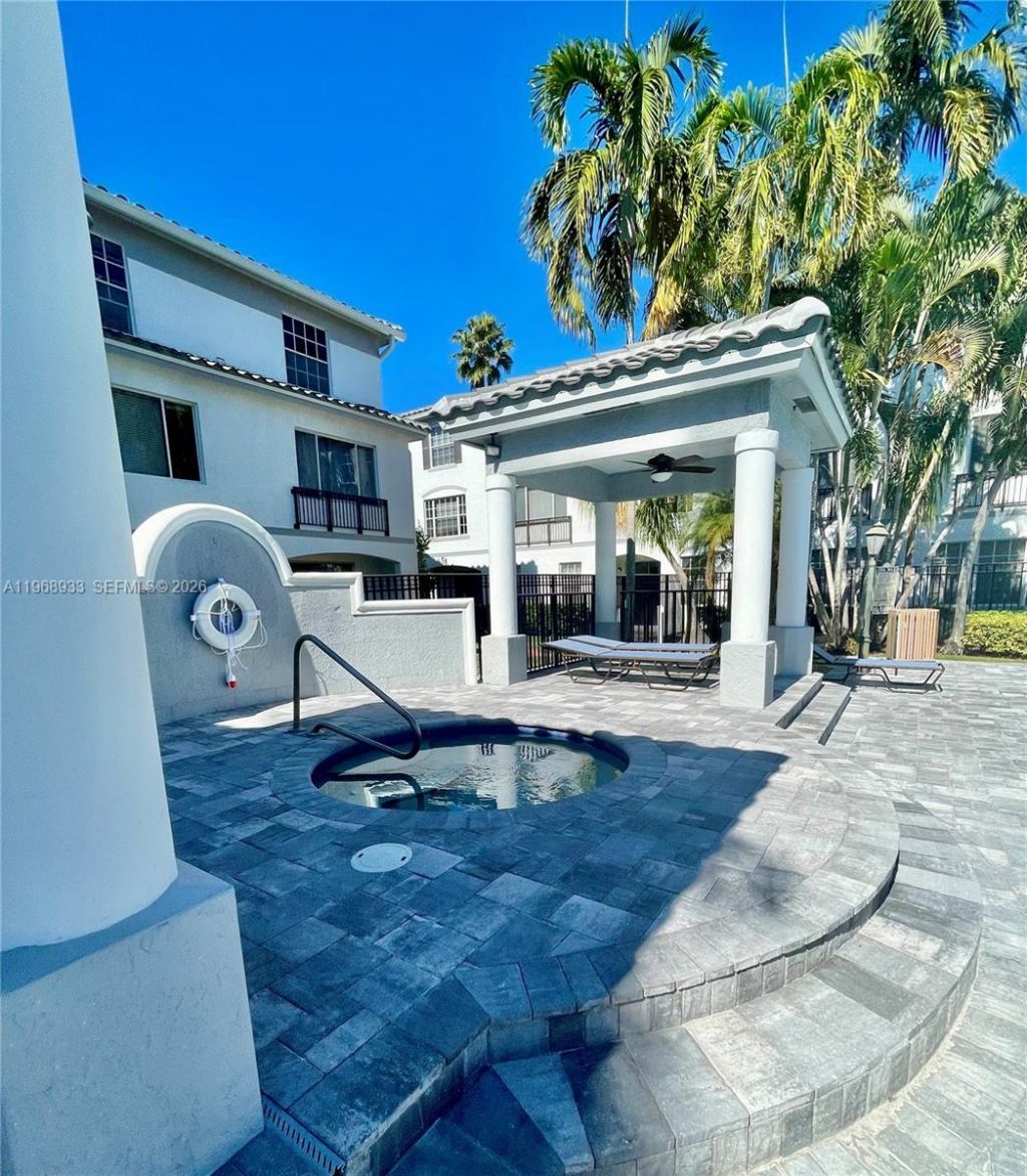 745 SW 148th Ave, Unit 815, Sunrise, FL 33325 Photo