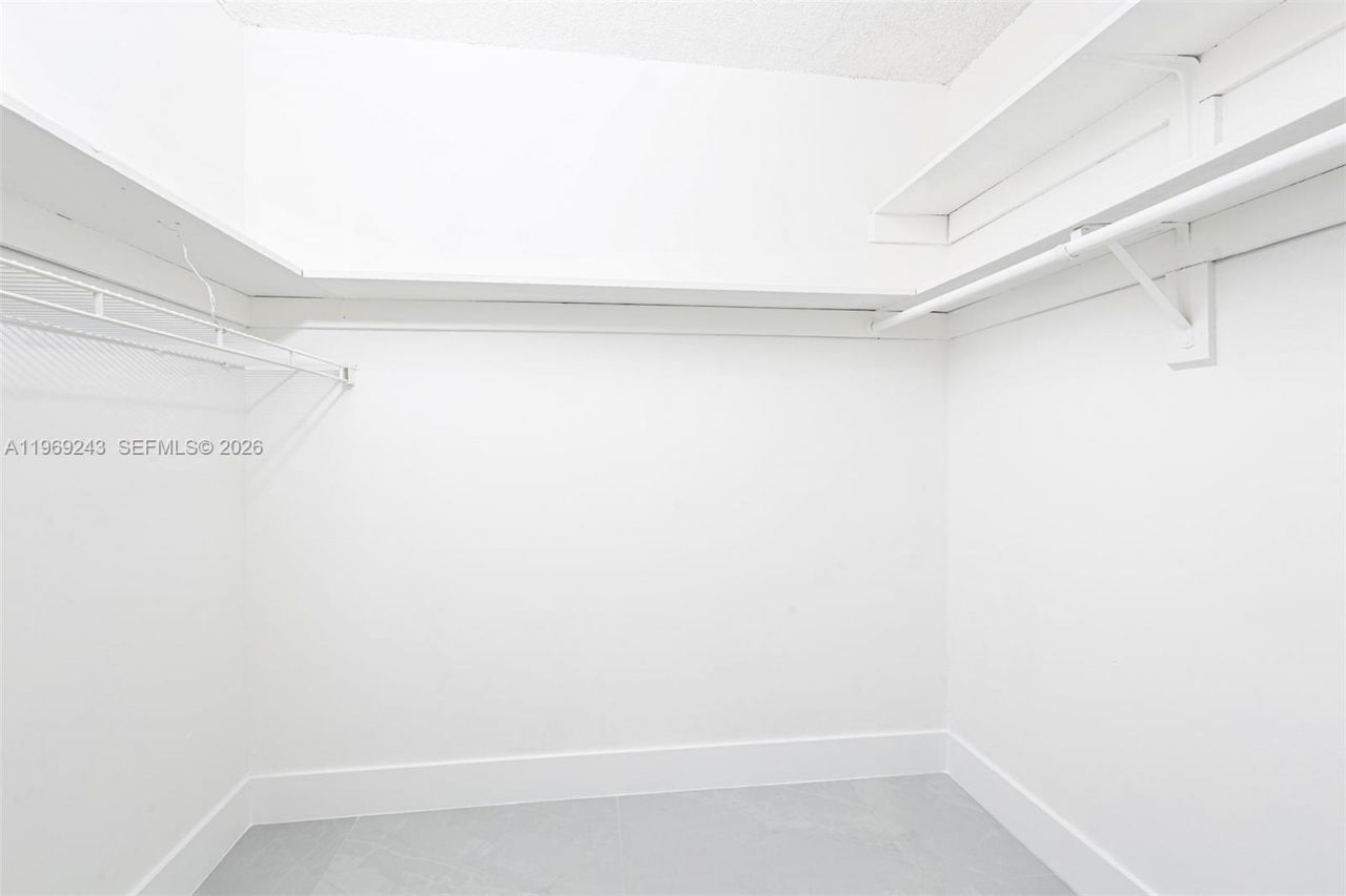 6801 Indian Creek Dr, Unit 608, Miami Beach, FL 33141 Photo