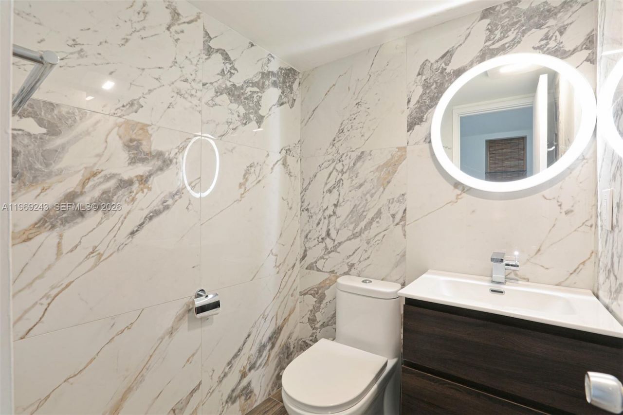 6801 Indian Creek Dr, Unit 608, Miami Beach, FL 33141 Photo