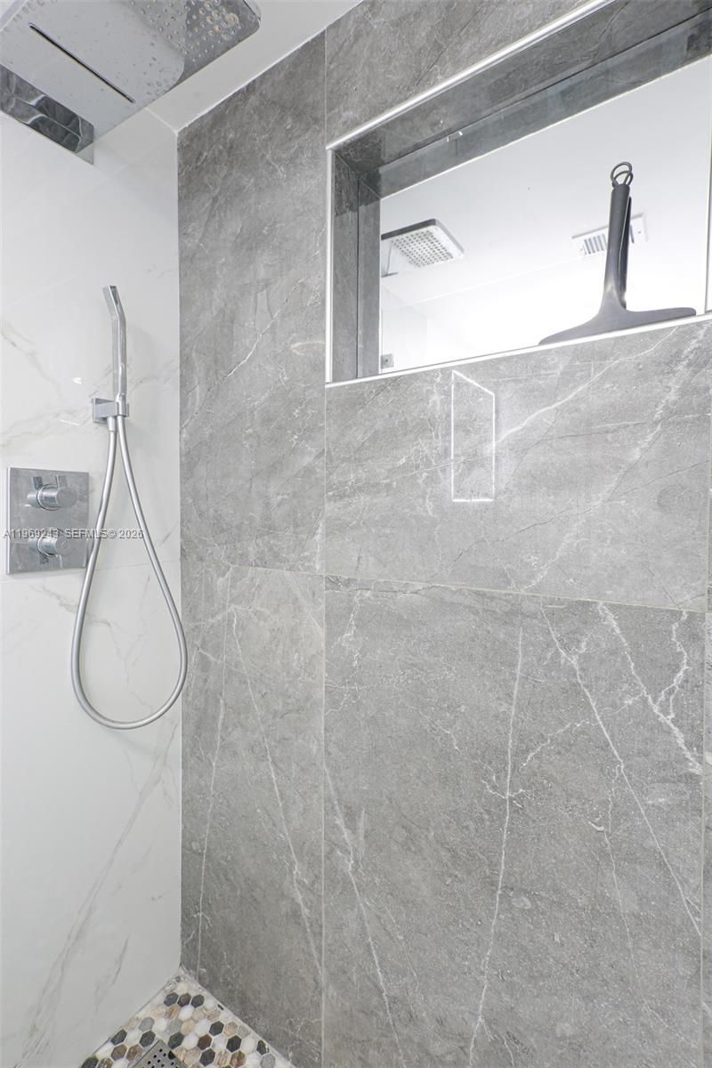 6801 Indian Creek Dr, Unit 608, Miami Beach, FL 33141 Photo