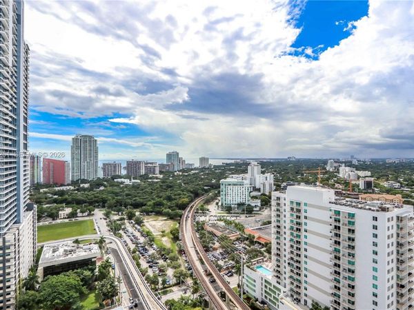 79 SW 12th St, Unit 3002-S, Miami, FL 33130