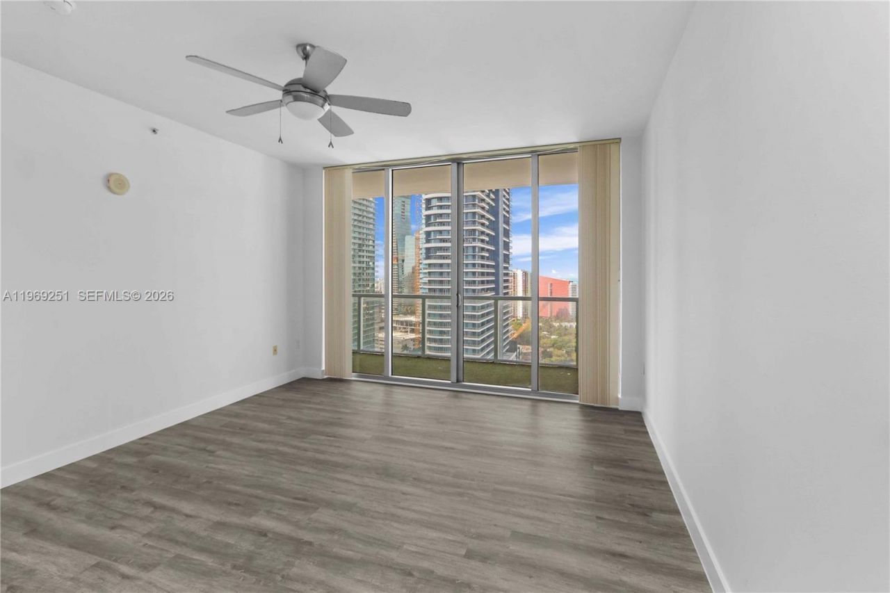79 SW 12th St, Unit 3002-S, Miami, FL 33130 Photo