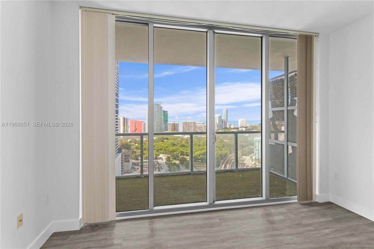 79 SW 12th St, Unit 3002-S, Miami, FL 33130 Photo