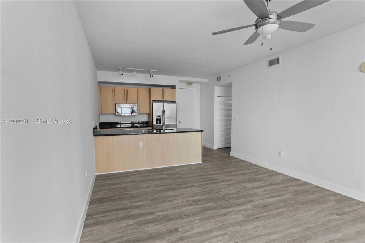 79 SW 12th St, Unit 3002-S, Miami, FL 33130 Photo