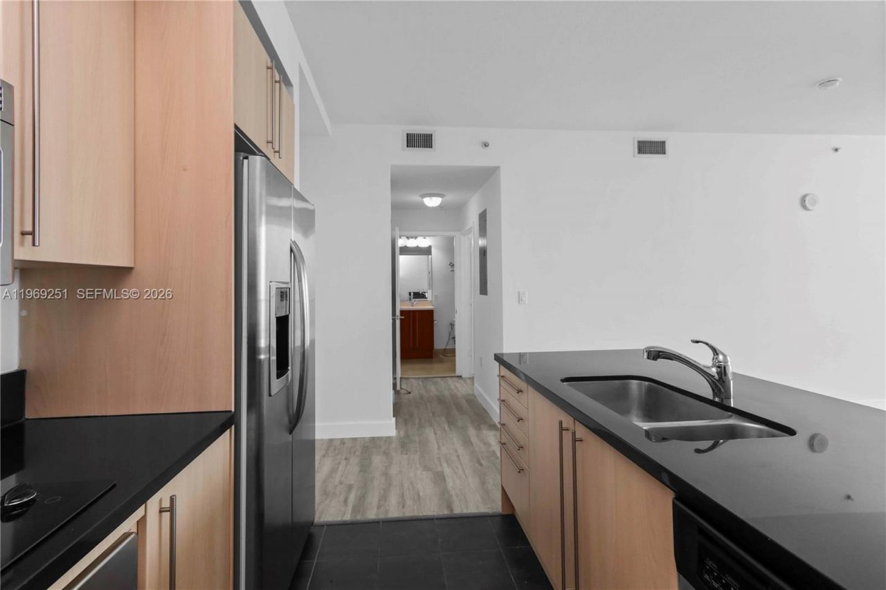 79 SW 12th St, Unit 3002-S, Miami, FL 33130 Photo
