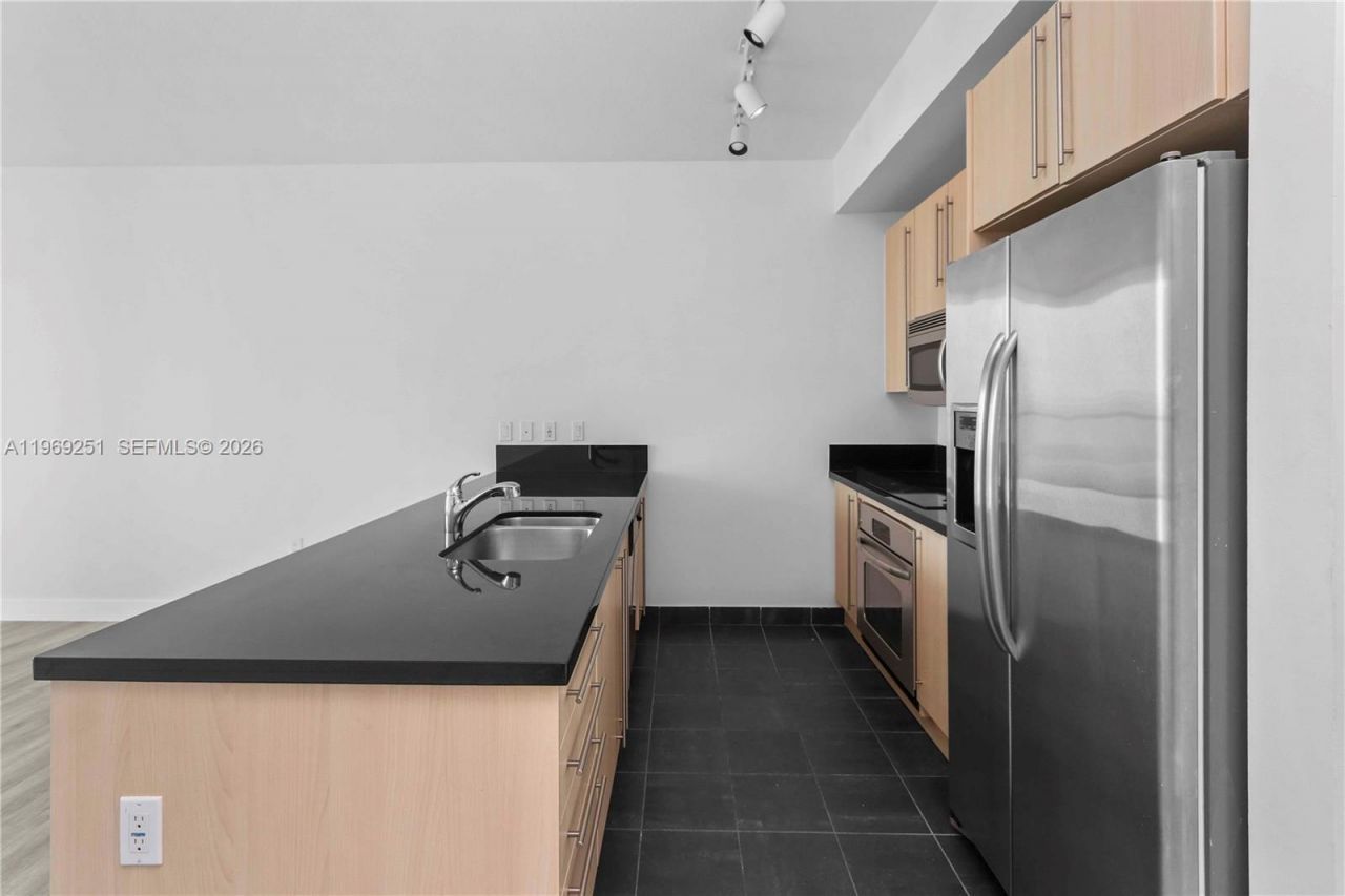 79 SW 12th St, Unit 3002-S, Miami, FL 33130 Photo