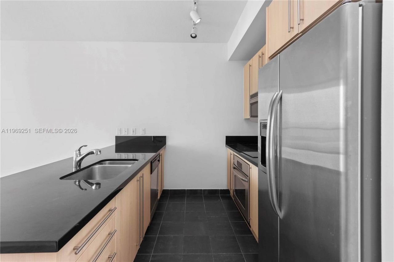 79 SW 12th St, Unit 3002-S, Miami, FL 33130 Photo