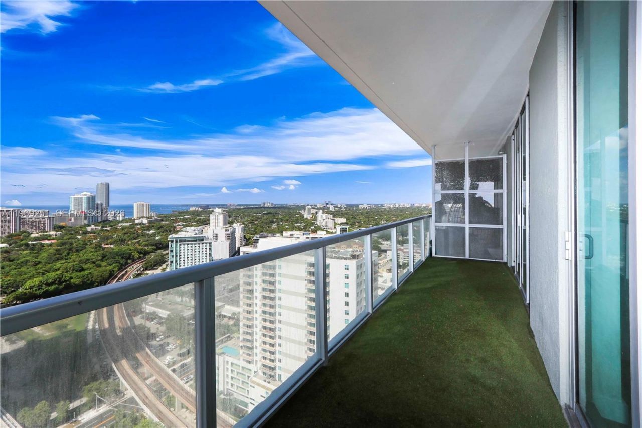 79 SW 12th St, Unit 3002-S, Miami, FL 33130 Photo
