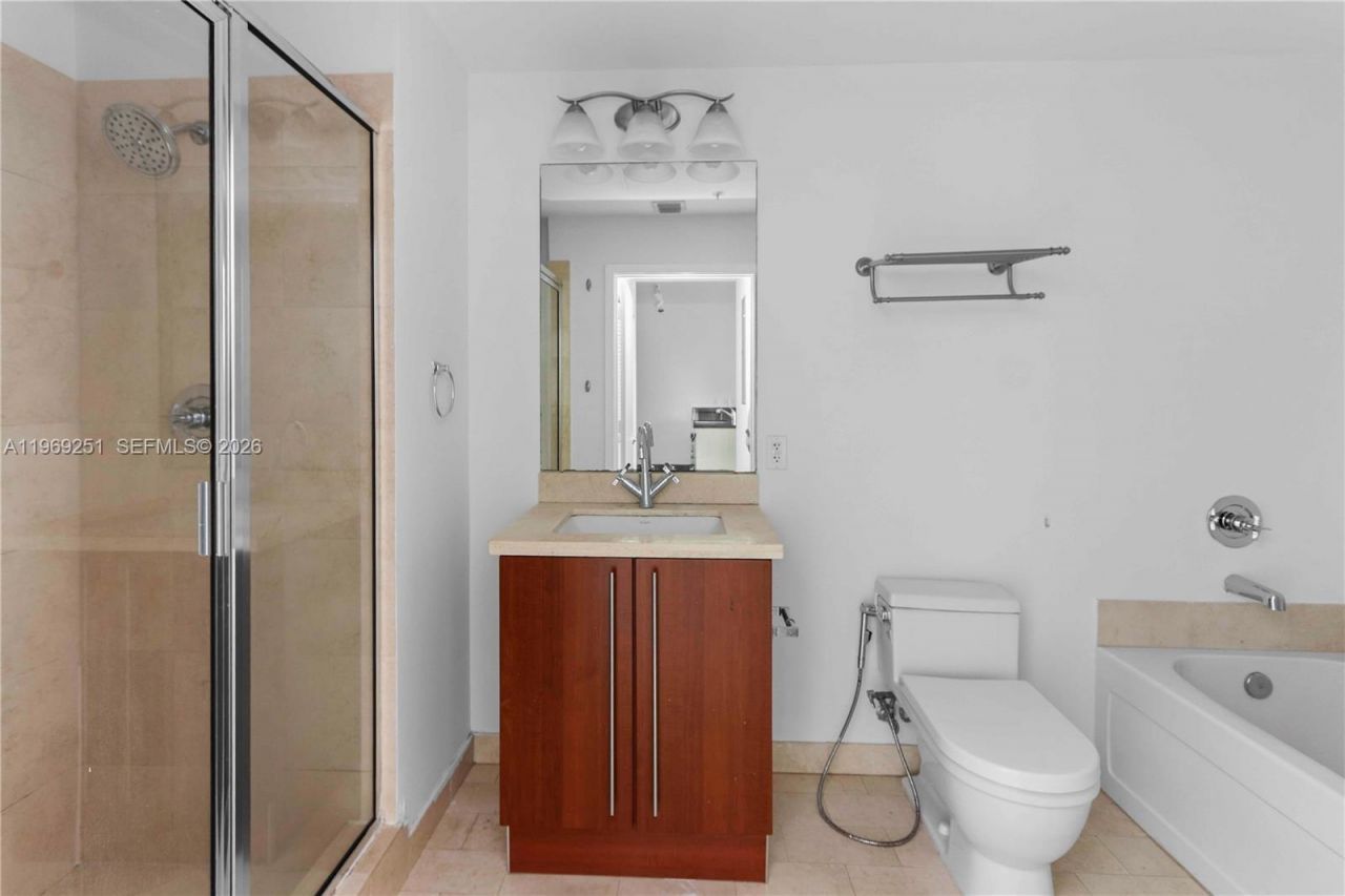 79 SW 12th St, Unit 3002-S, Miami, FL 33130 Photo