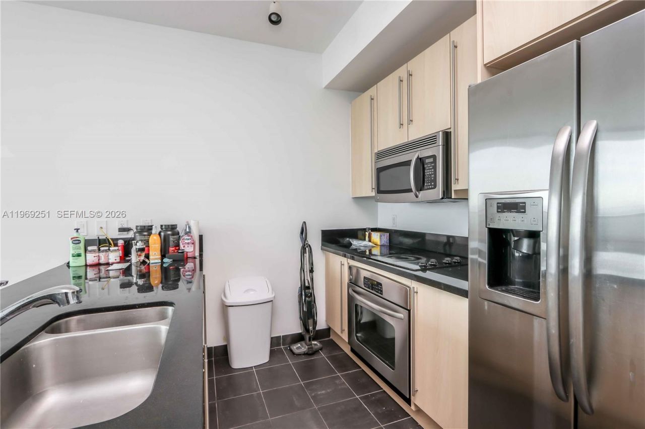 79 SW 12th St, Unit 3002-S, Miami, FL 33130 Photo