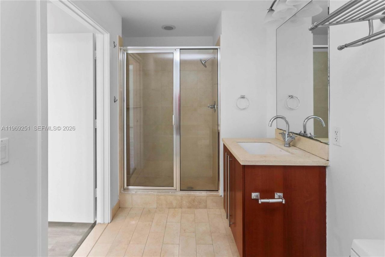 79 SW 12th St, Unit 3002-S, Miami, FL 33130 Photo