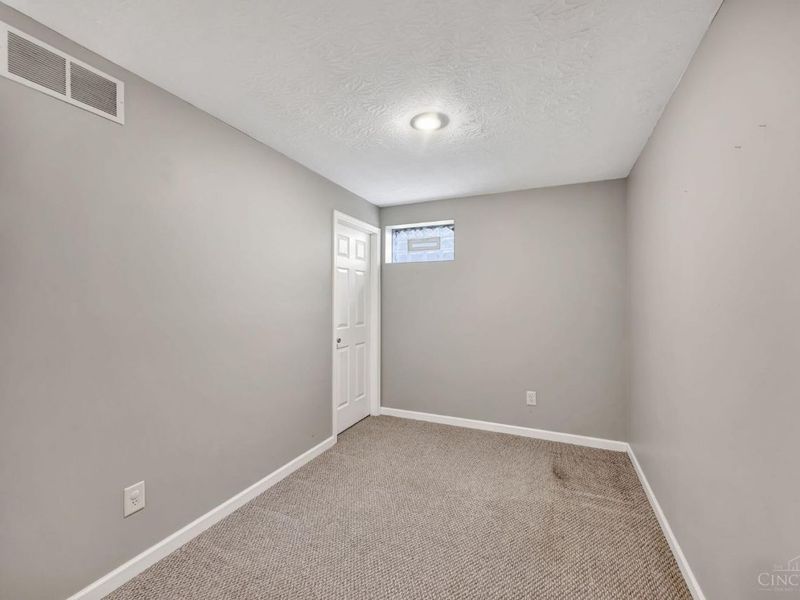 8400 S Port Drive, West Chester, OH 45069 Photo 41
