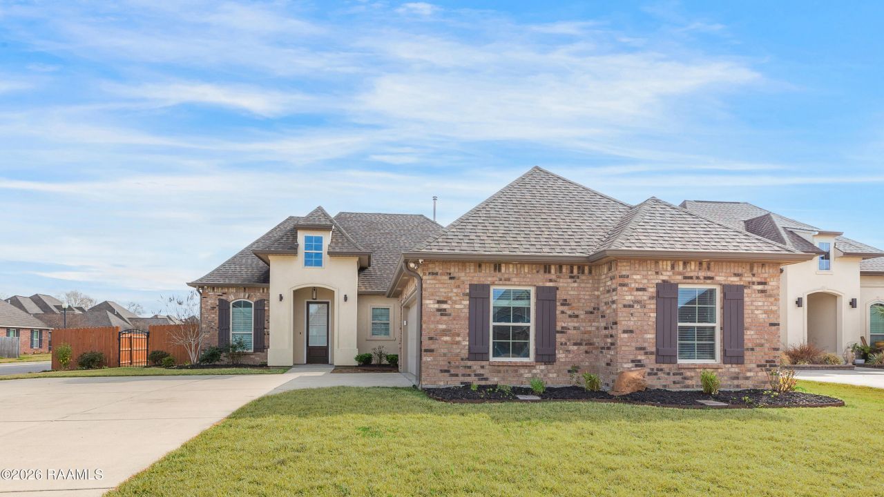 301 Brianna Lane, Broussard, LA 70518 Main Photo