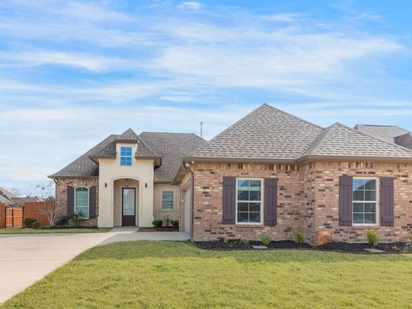 301 Brianna Lane, Broussard, LA 70518