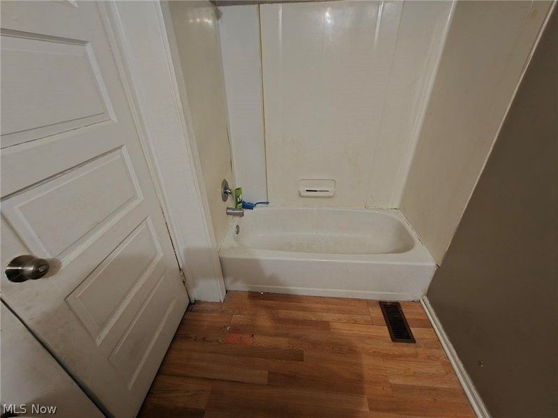 15831 Trafalgar Avenue, Cleveland, OH 44110 Photo 11