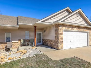 10302 E 45th Terrace, Kansas City, MO 64133