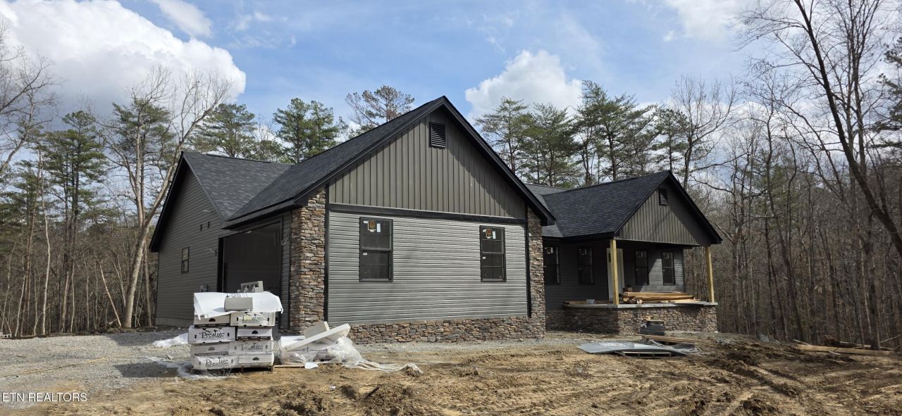 1229 Laurel Way, Monterey, TN 38574 Main Photo