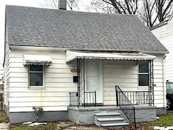 7228 Orchard Avenue, Warren, MI 48091