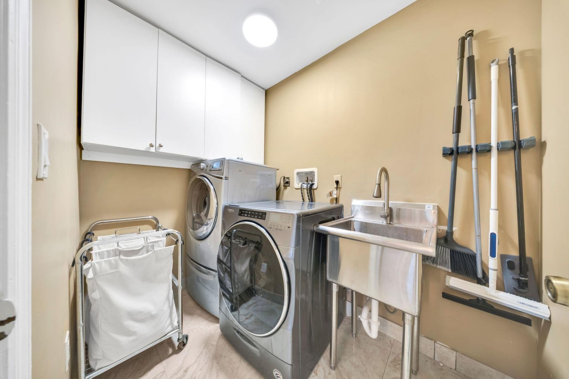 1170 SW 85th Court, Miami, FL 33144 Photo