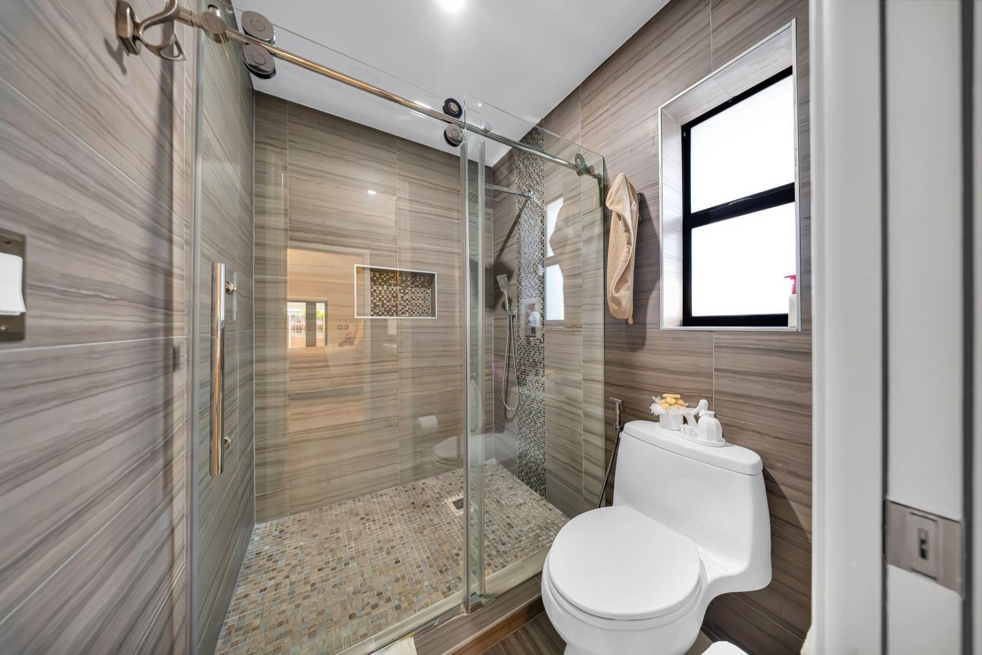 1170 SW 85th Court, Miami, FL 33144 Photo