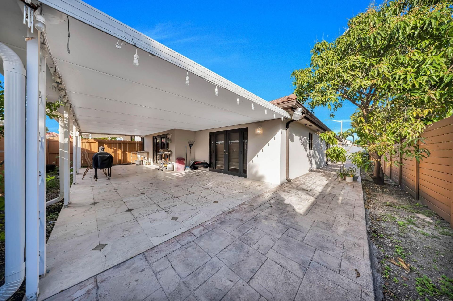 1170 SW 85th Court, Miami, FL 33144 Photo