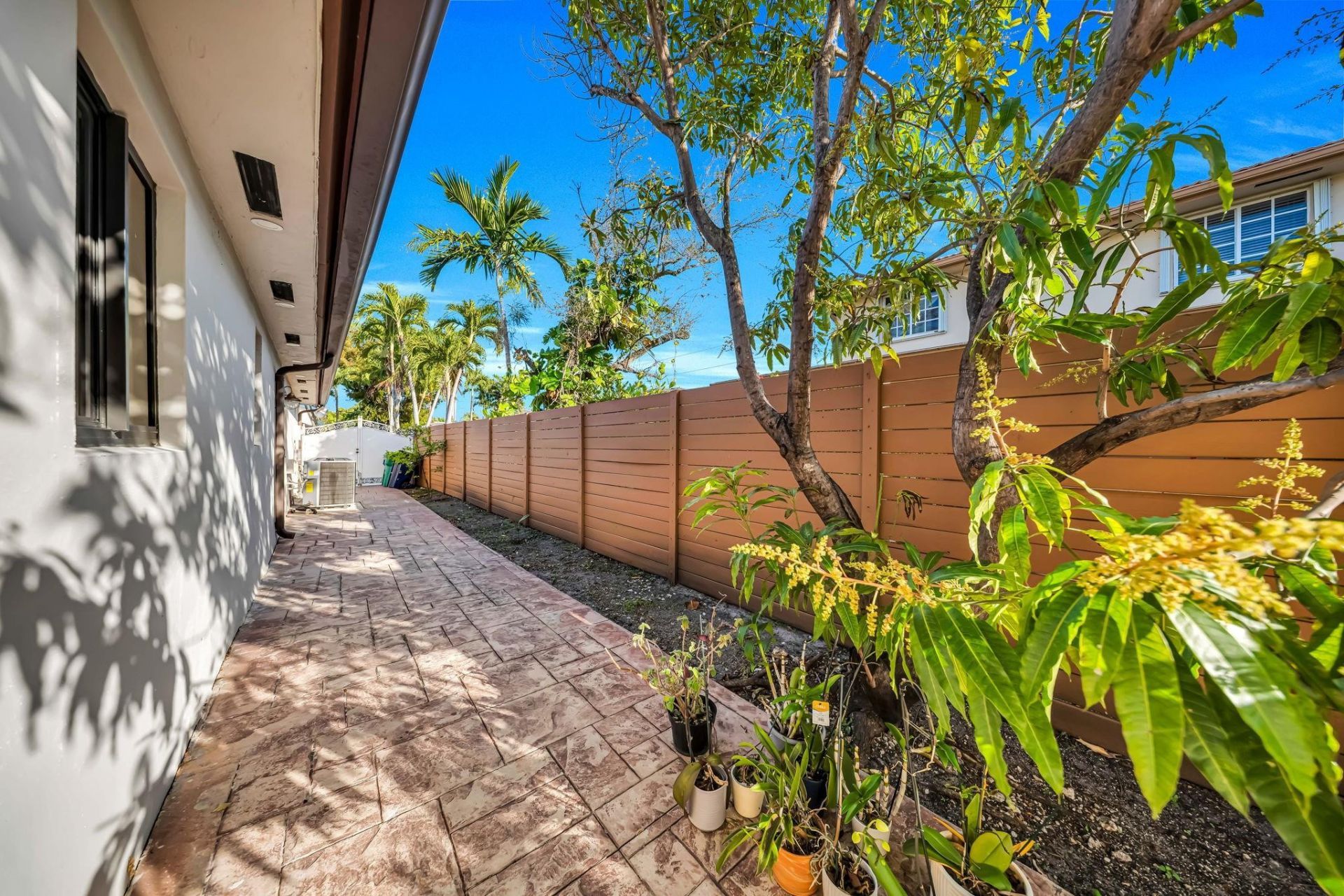 1170 SW 85th Court, Miami, FL 33144 Photo