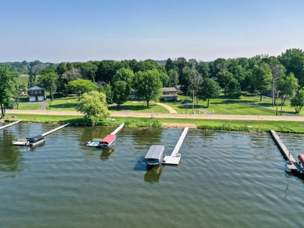 8112 N Shore Trail N, Forest Lake, MN 55025