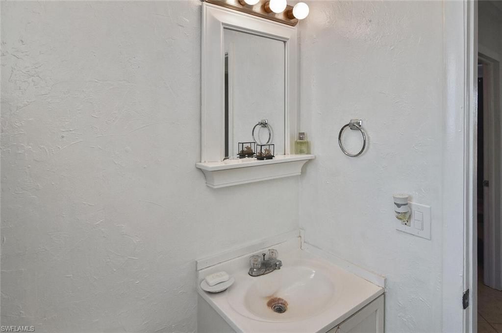 3204 41st St Sw, Lehigh Acres, FL 33976 Photo