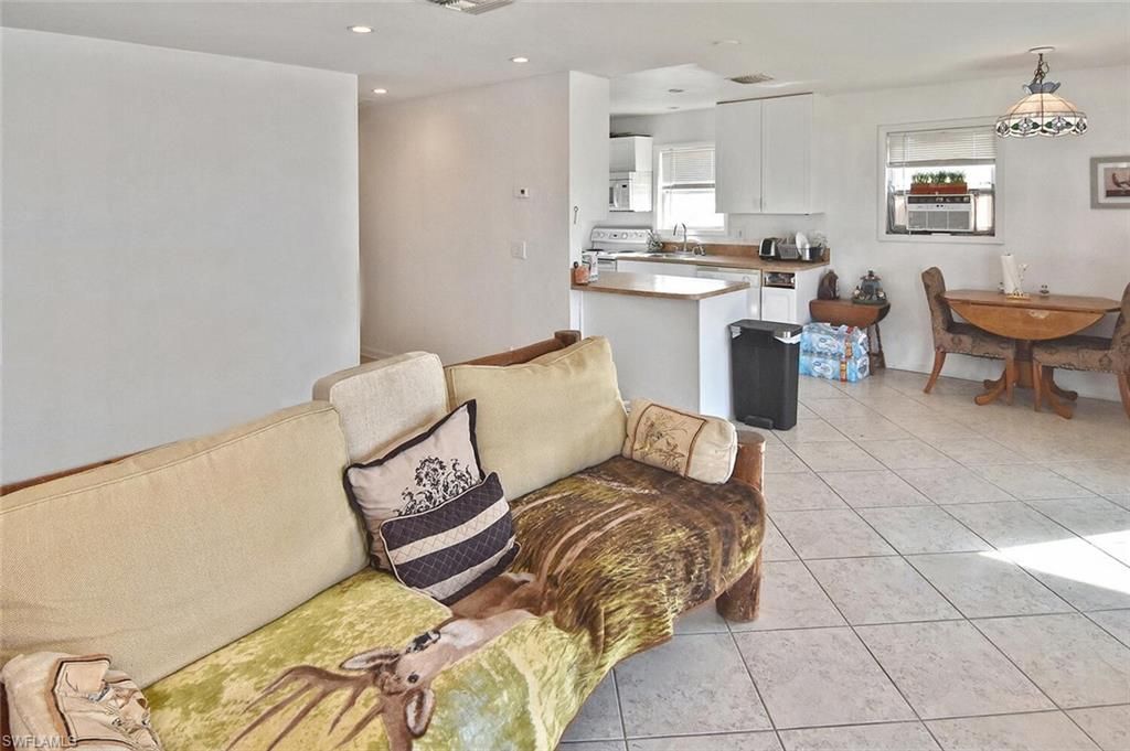 3204 41st St Sw, Lehigh Acres, FL 33976 Photo