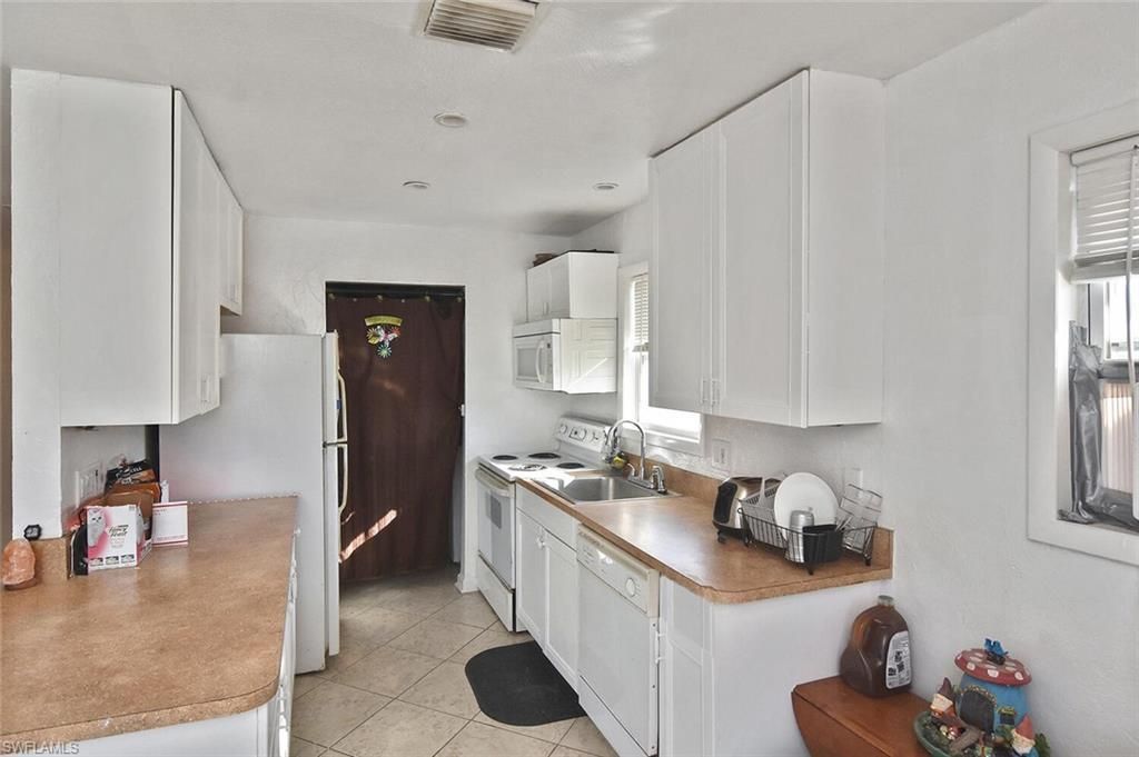 3204 41st St Sw, Lehigh Acres, FL 33976 Photo