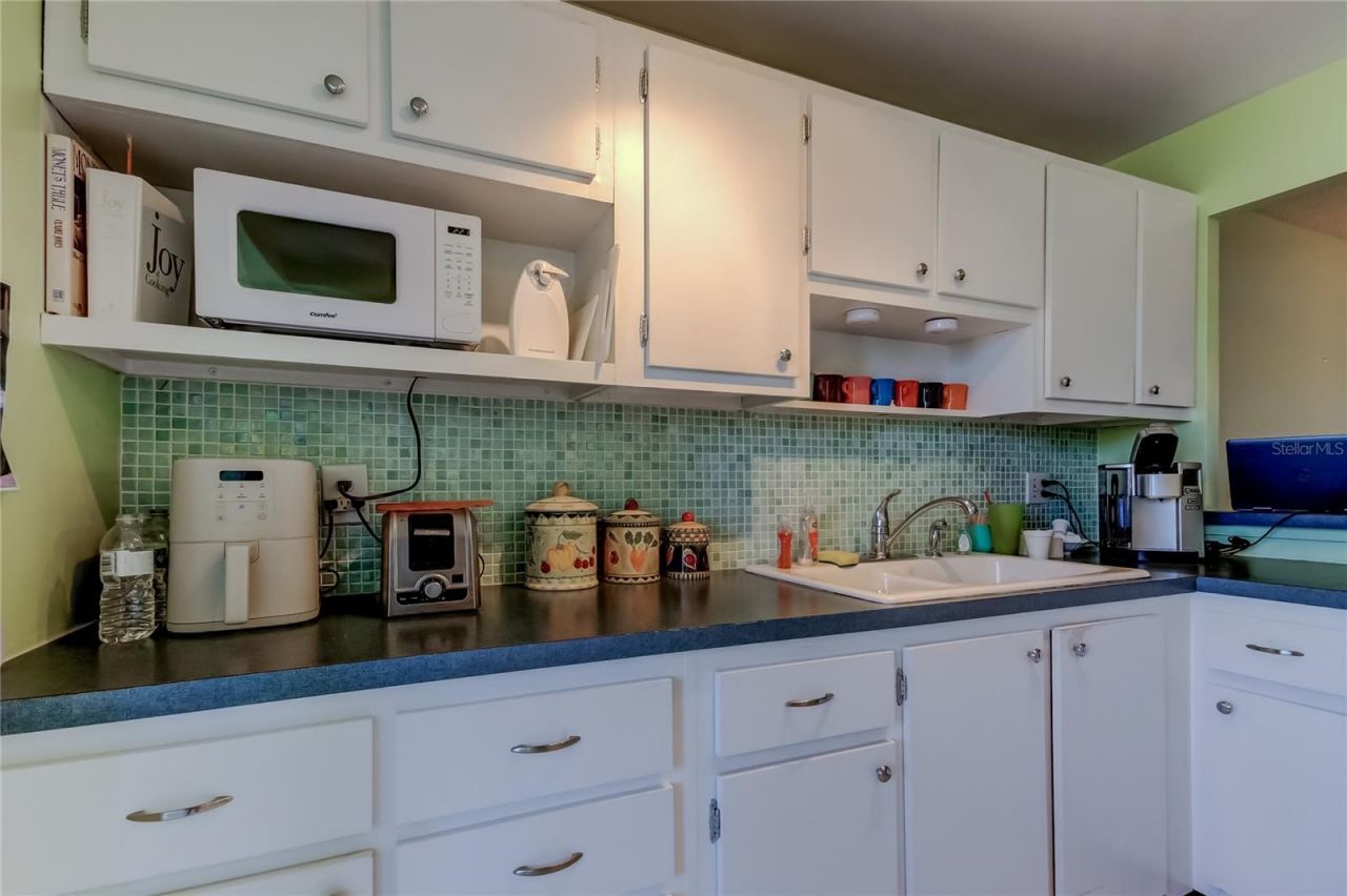 4710 Bay Street Ne, Unit 204, Saint Petersburg, FL 33703 Photo