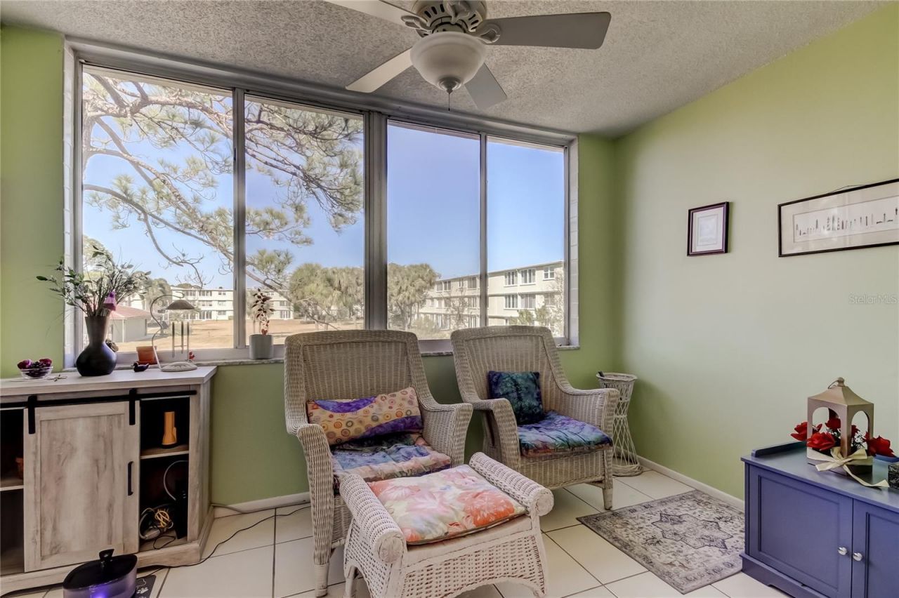 4710 Bay Street Ne, Unit 204, Saint Petersburg, FL 33703 Photo