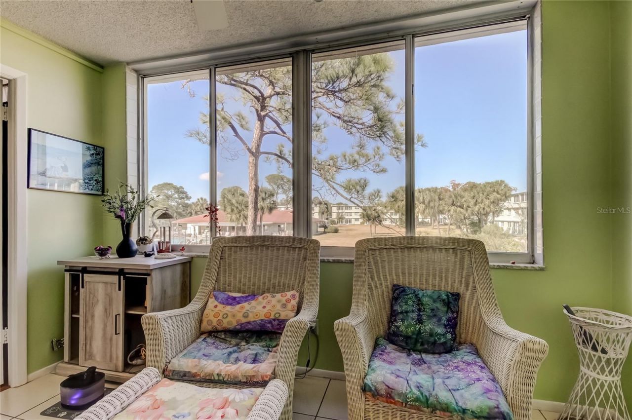 4710 Bay Street Ne, Unit 204, Saint Petersburg, FL 33703 Photo