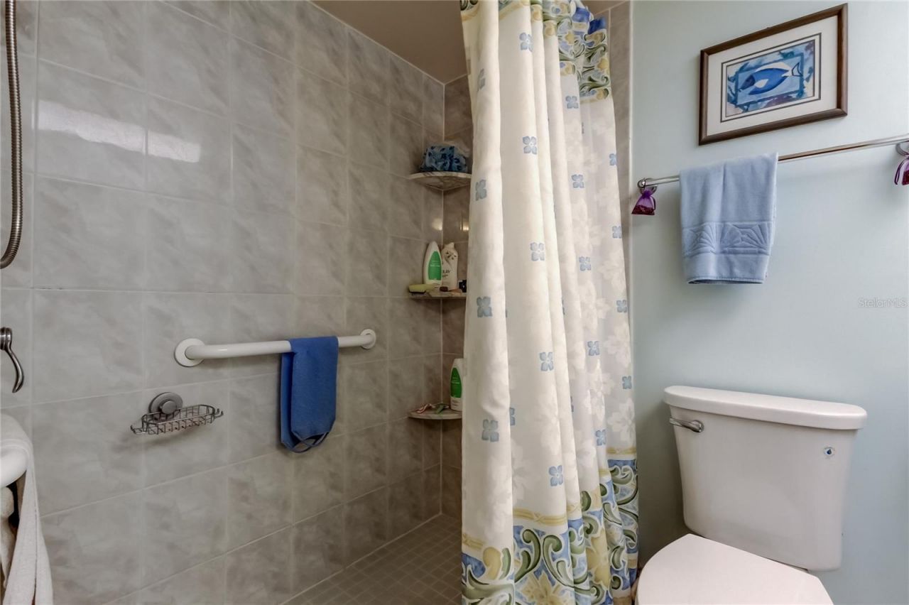 4710 Bay Street Ne, Unit 204, Saint Petersburg, FL 33703 Photo