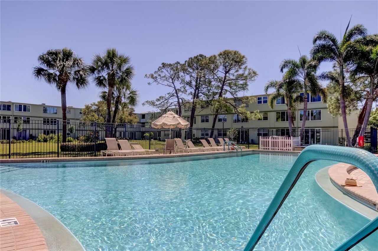 4710 Bay Street Ne, Unit 204, Saint Petersburg, FL 33703 Photo