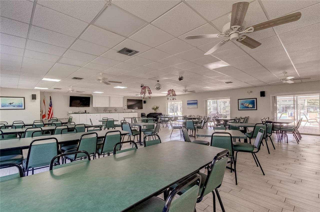 4710 Bay Street Ne, Unit 204, Saint Petersburg, FL 33703 Photo