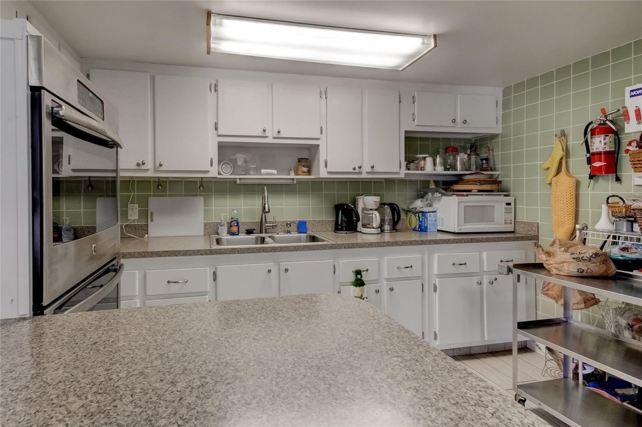4710 Bay Street Ne, Unit 204, Saint Petersburg, FL 33703 Photo