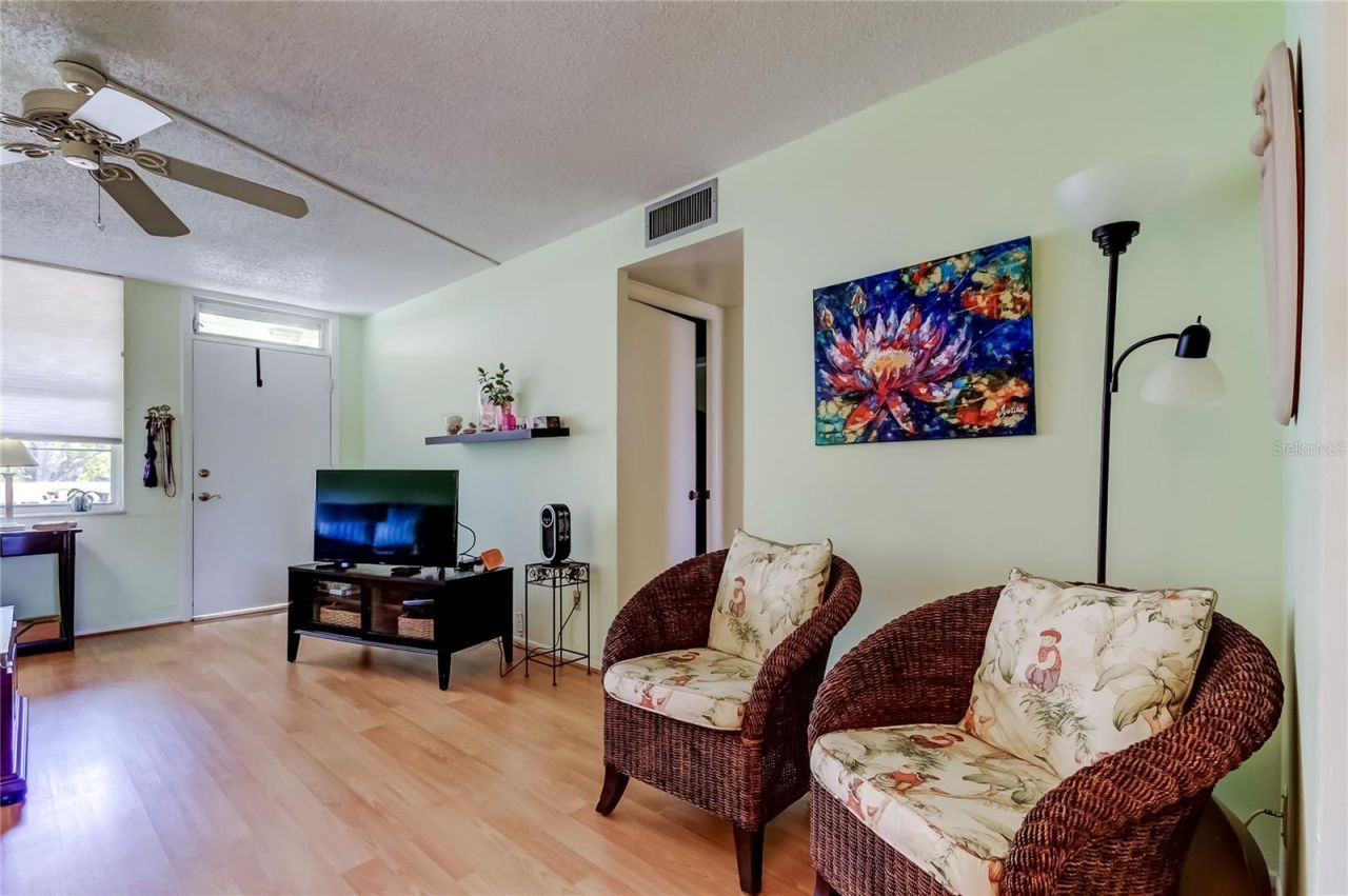 4710 Bay Street Ne, Unit 204, Saint Petersburg, FL 33703 Photo