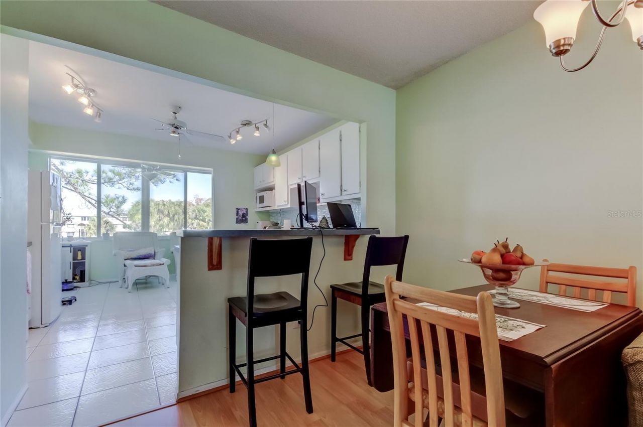 4710 Bay Street Ne, Unit 204, Saint Petersburg, FL 33703 Photo