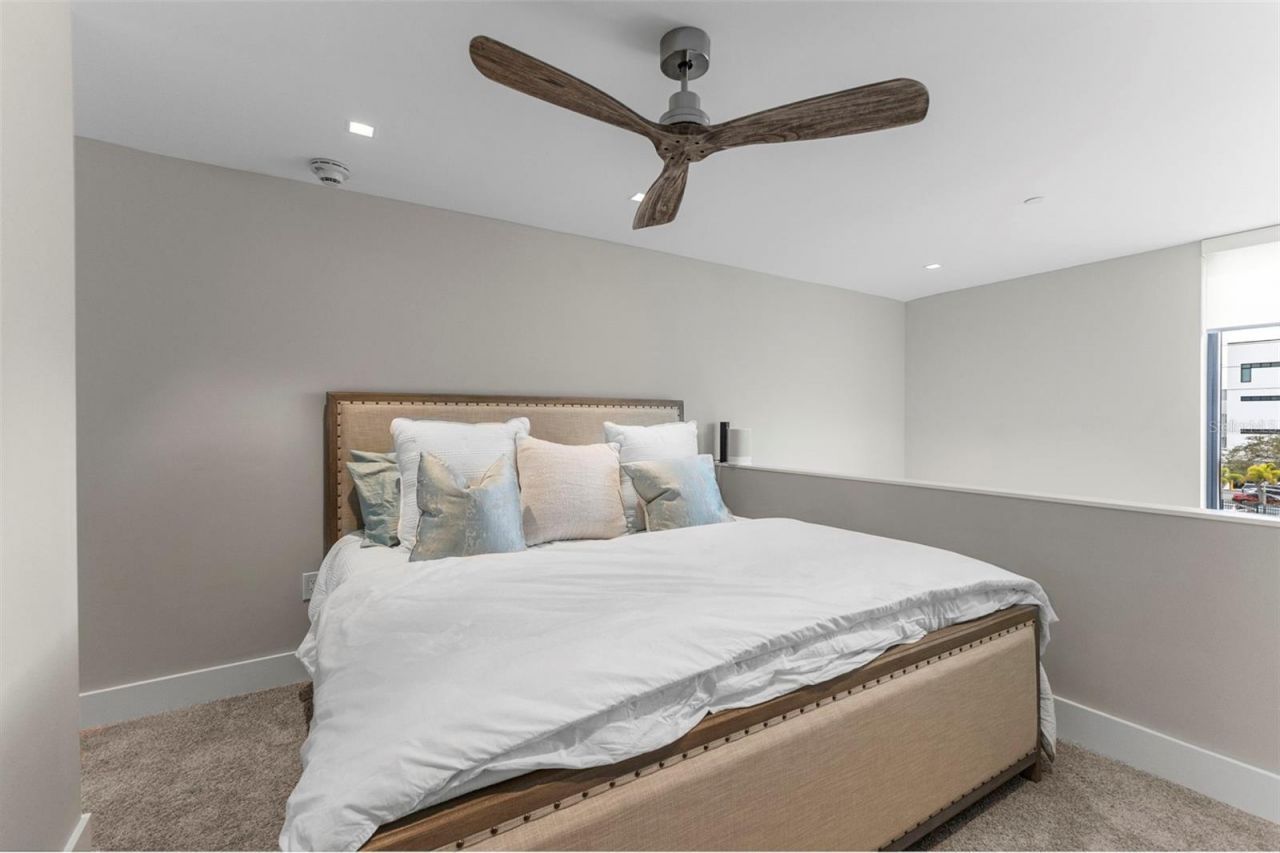 1558 4th St, Unit 212, Sarasota, FL 34236 Photo