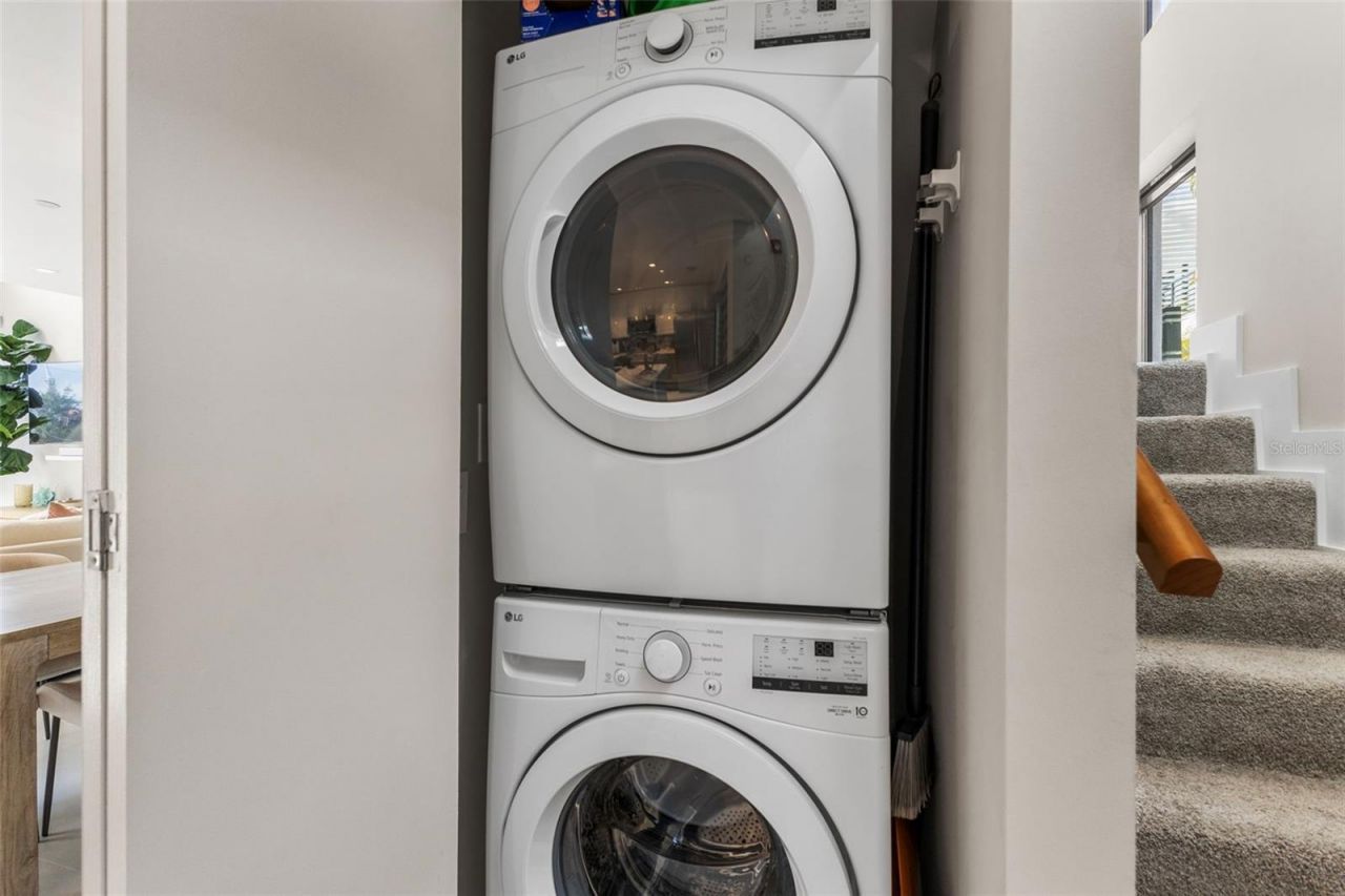 1558 4th St, Unit 212, Sarasota, FL 34236 Photo