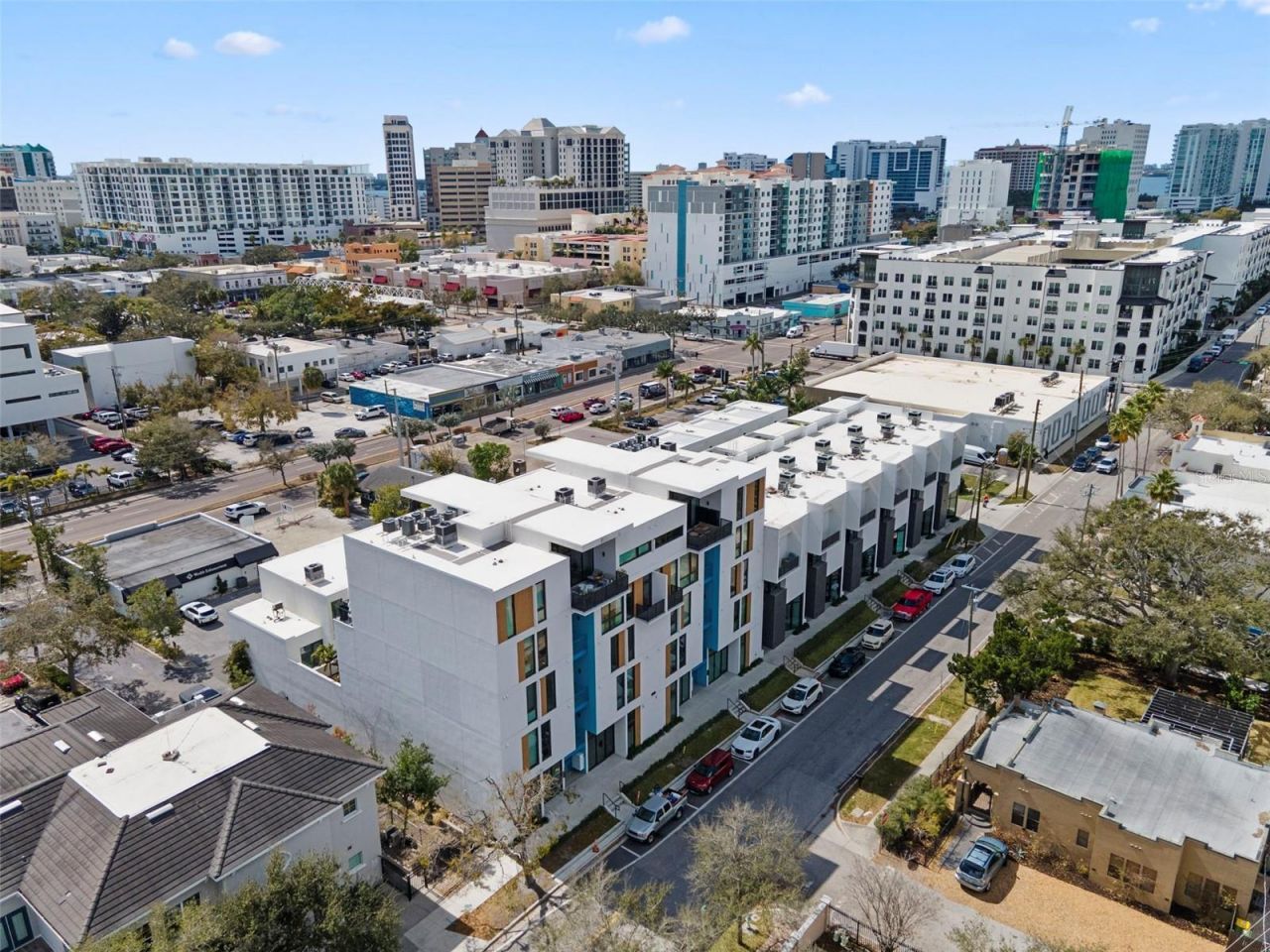 1558 4th St, Unit 212, Sarasota, FL 34236 Photo