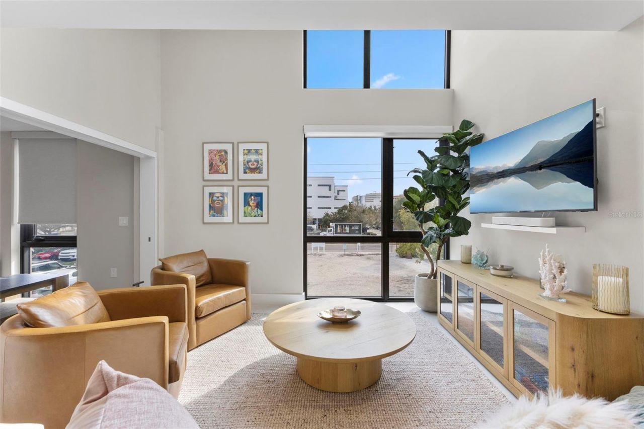 1558 4th St, Unit 212, Sarasota, FL 34236 Photo