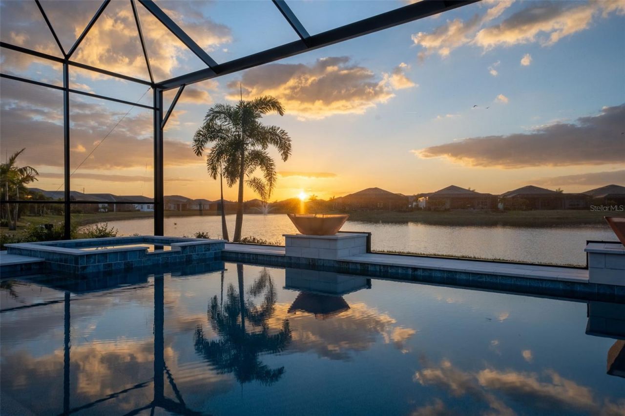 8122 Redonda Loop, Lakewood Ranch, FL 34202 Photo